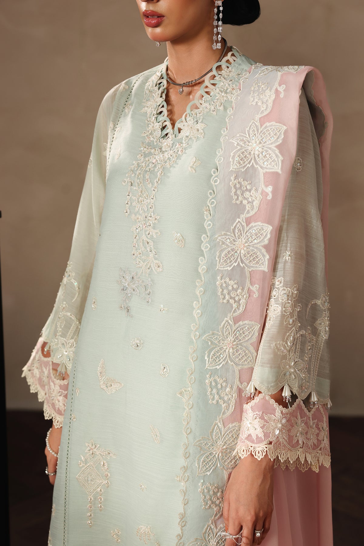 QLP-02 - Nazia