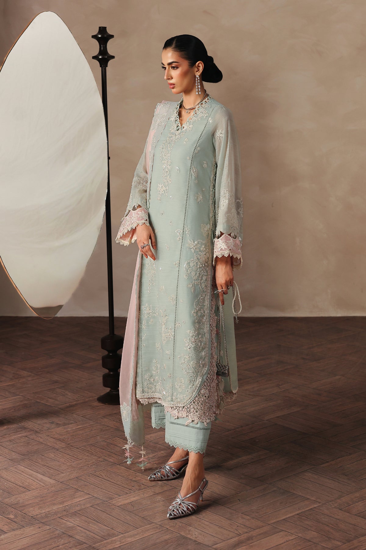 QLP-02 - Nazia