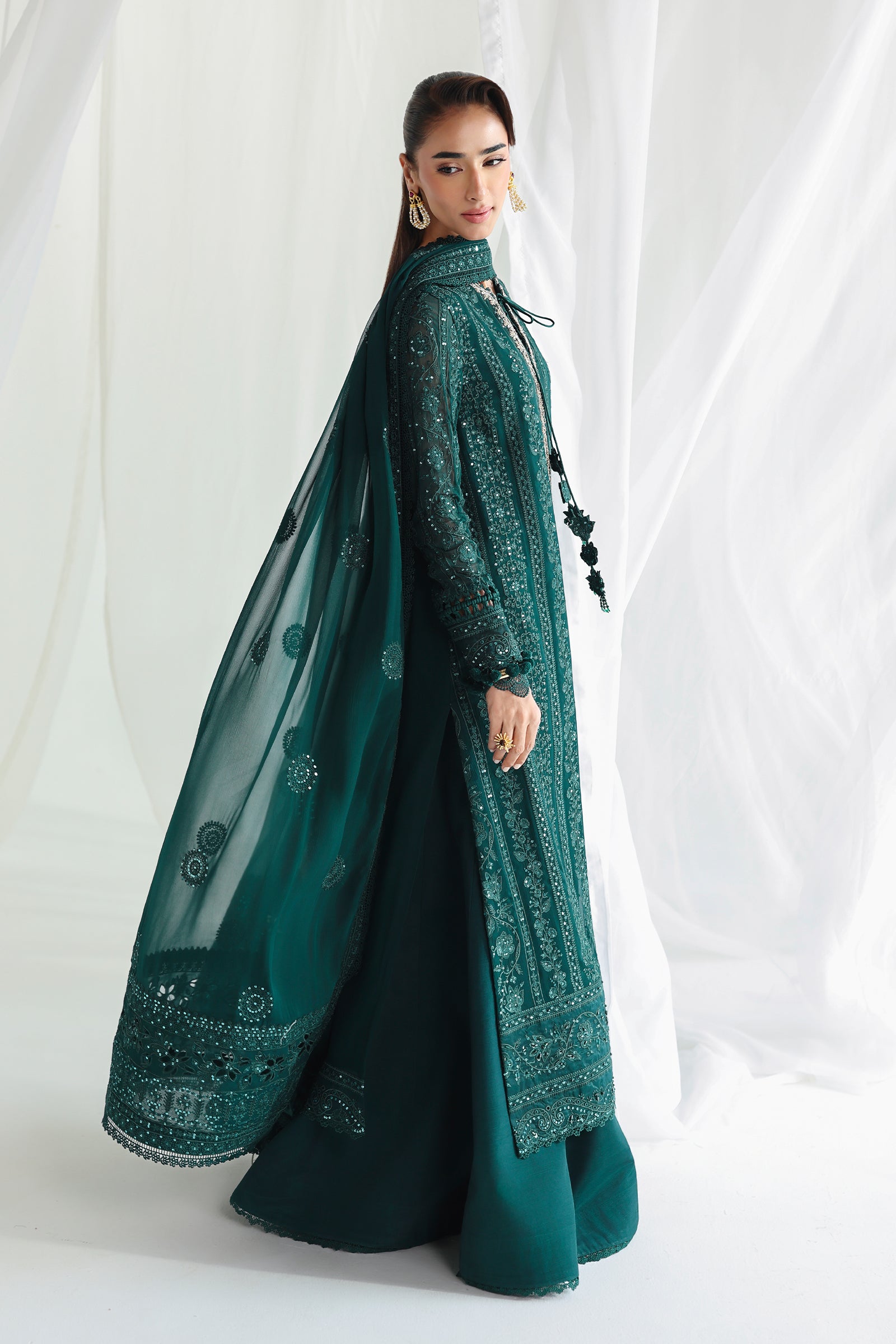 Retail Price: 24990/-PKR